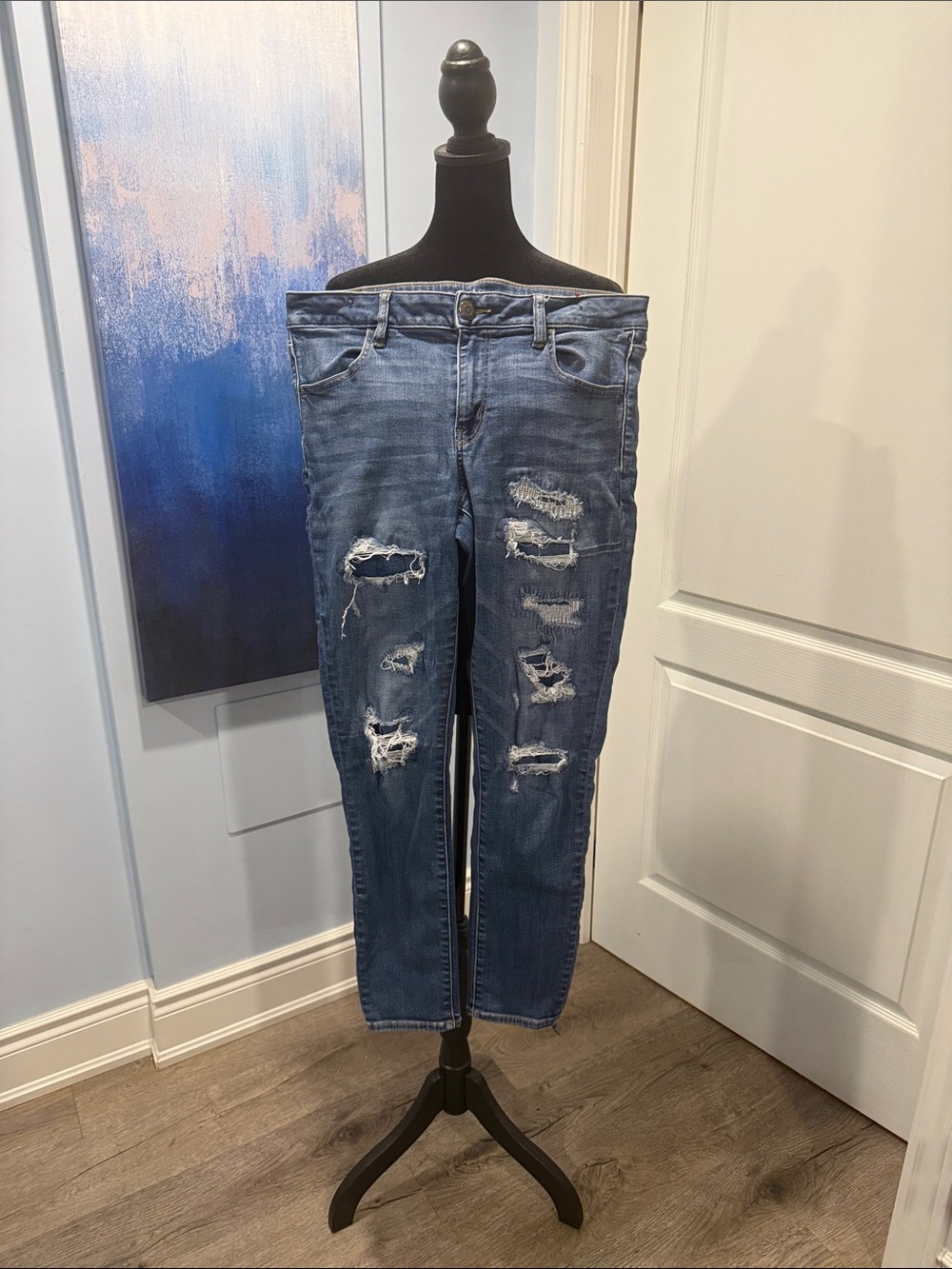 2 for 30$💗 American Eagle Outfitters Light Blue Denim Jeans with Gold Stitching